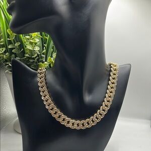 🌙 C735 - Stunning stainless steel necklace bejeweled with tons of rhinestones